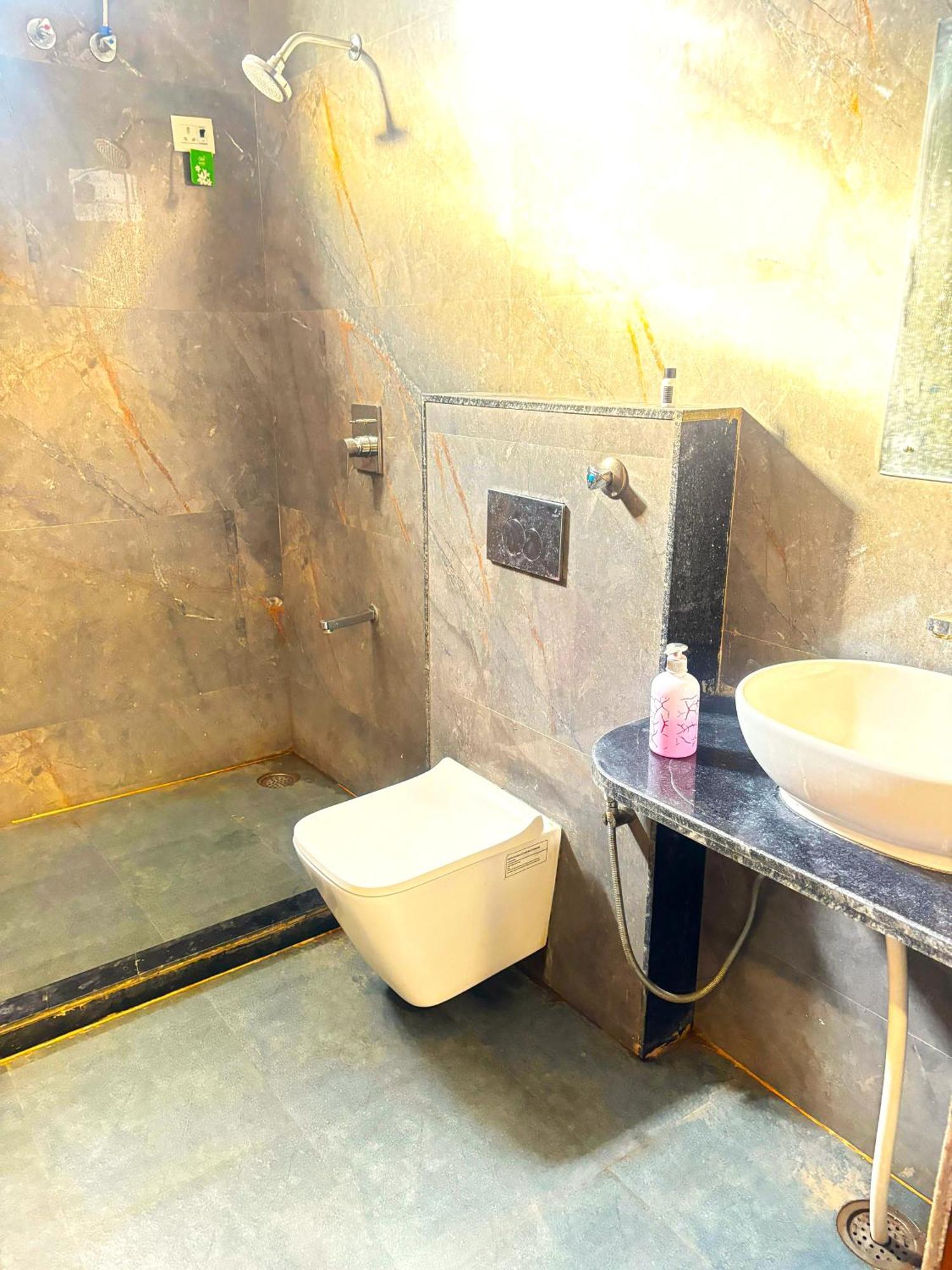 Hotel Hari Inn ジャイプール 部屋 写真