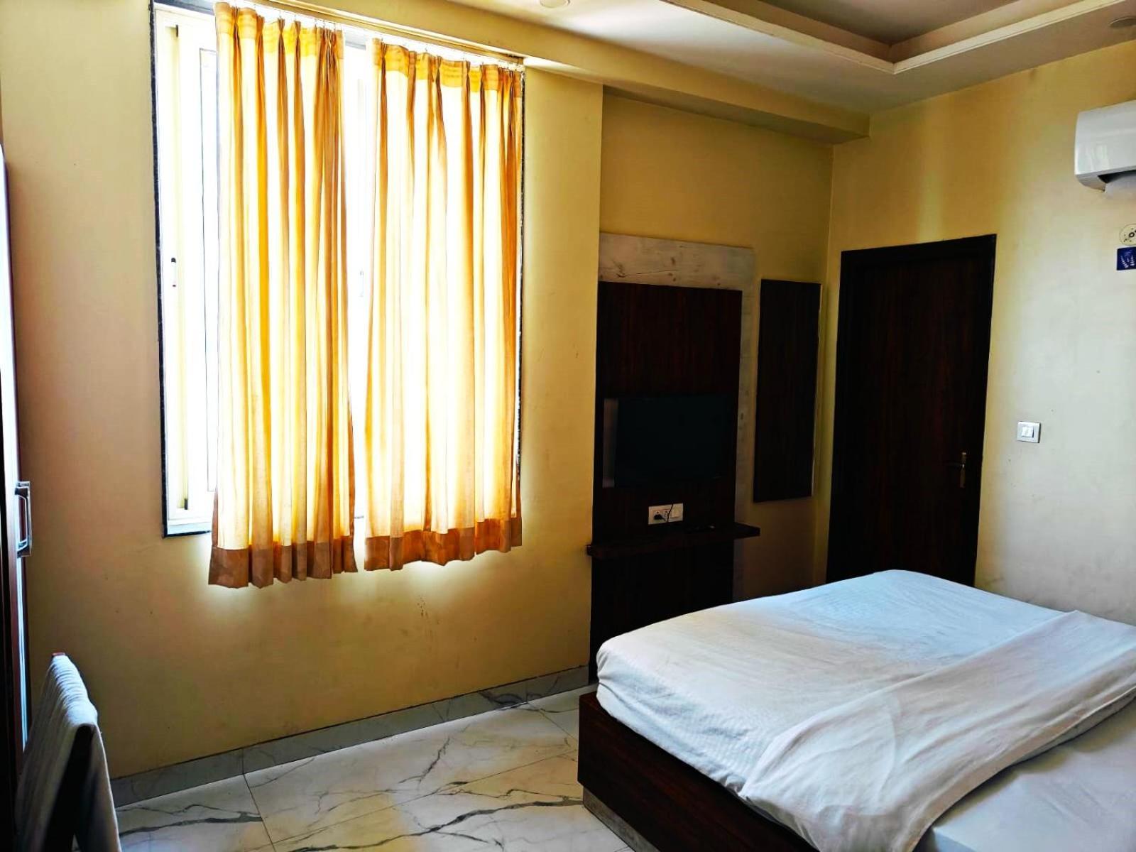 Hotel Hari Inn ジャイプール エクステリア 写真